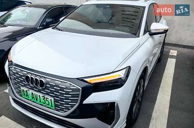 Audi Q4 e-tron  2023