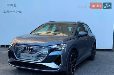 Audi Q4 e-tron  2023