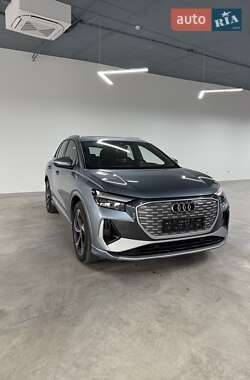 Audi Q4 e-tron  2024