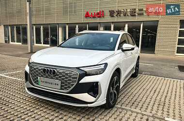 Audi Q4 e-tron  2023