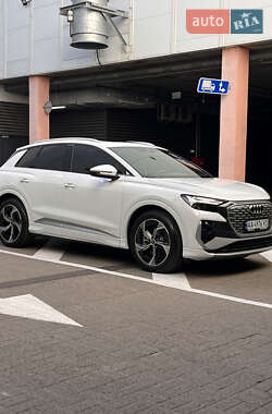 Audi Q4 e-tron  2024