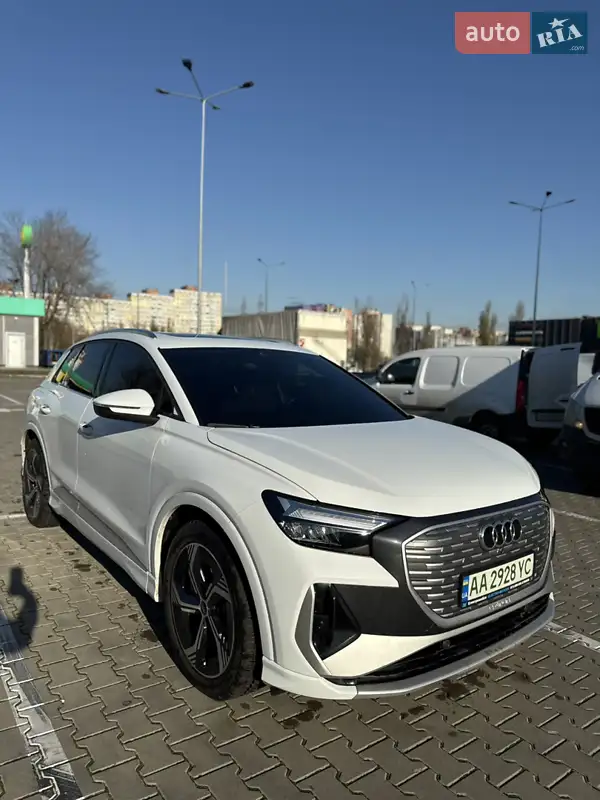 Audi Q4 e-tron 2022