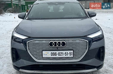 Audi Q4 e-tron  2021