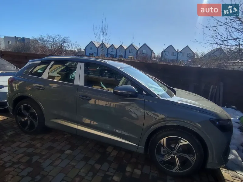 Audi Q4 e-tron 2025