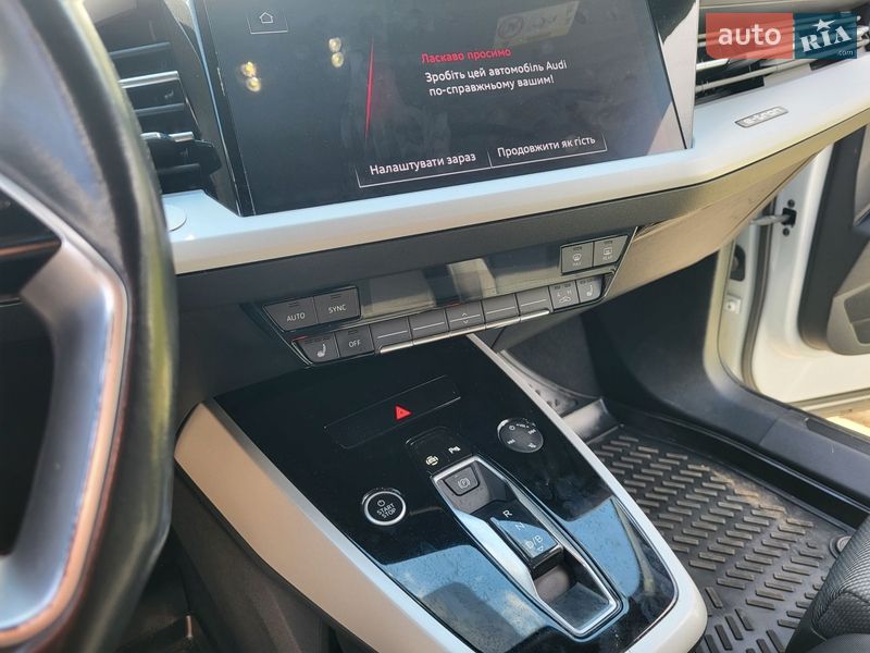 Внедорожник / Кроссовер Audi Q4 e-tron 2023 в Хмельницком
