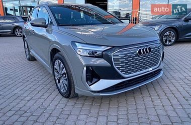 Audi Q4 e-tron  2024