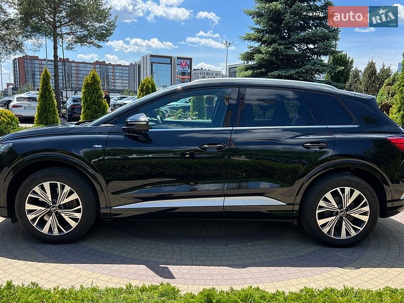 Внедорожник / Кроссовер Audi Q4 e-tron 2022 в Львове