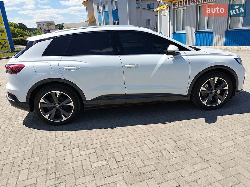 Позашляховик / Кросовер Audi Q4 e-tron 2022 в Шепетівці
