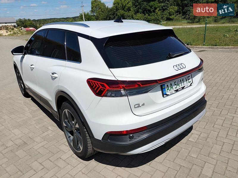 Позашляховик / Кросовер Audi Q4 e-tron 2022 в Шепетівці