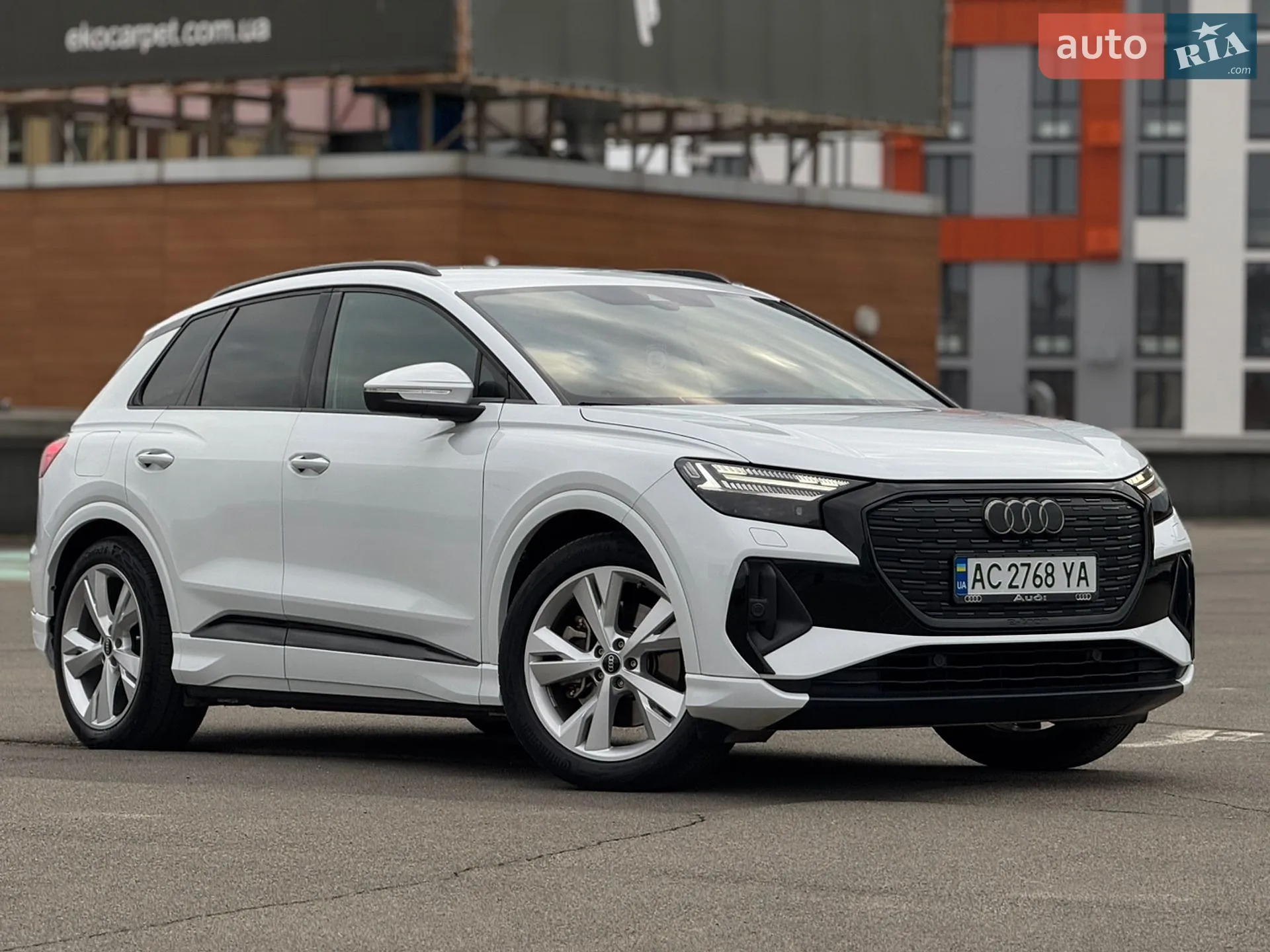 Audi Q4 e-tron 2021 VIN WAUZZZFZ7NP006624 фото оголошення 2 з 5