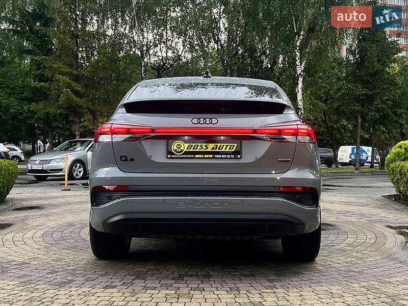Внедорожник / Кроссовер Audi Q4 e-tron 2024 в Львове