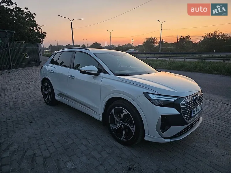 Audi Q4 e-tron 2024