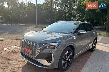 Audi Q4 e-tron  2024