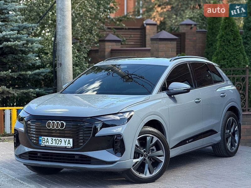 Audi Q4 e-tron 2023