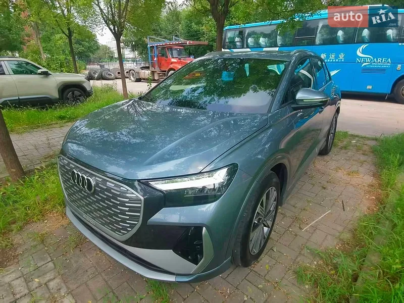 Audi Q4 e-tron 2024