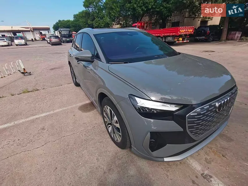 Audi Q4 e-tron 2024