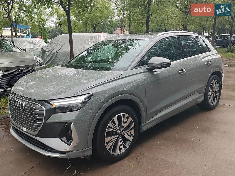 Audi Q4 e-tron 2024