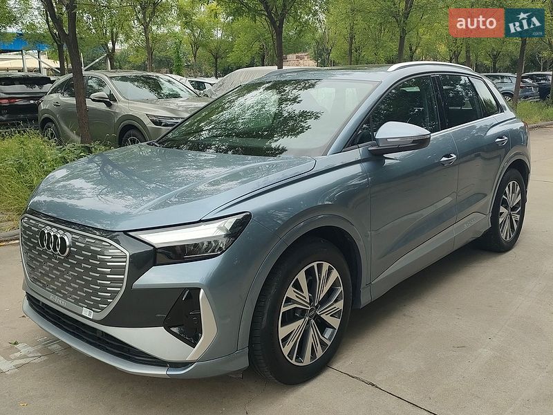 Audi Q4 e-tron 2024