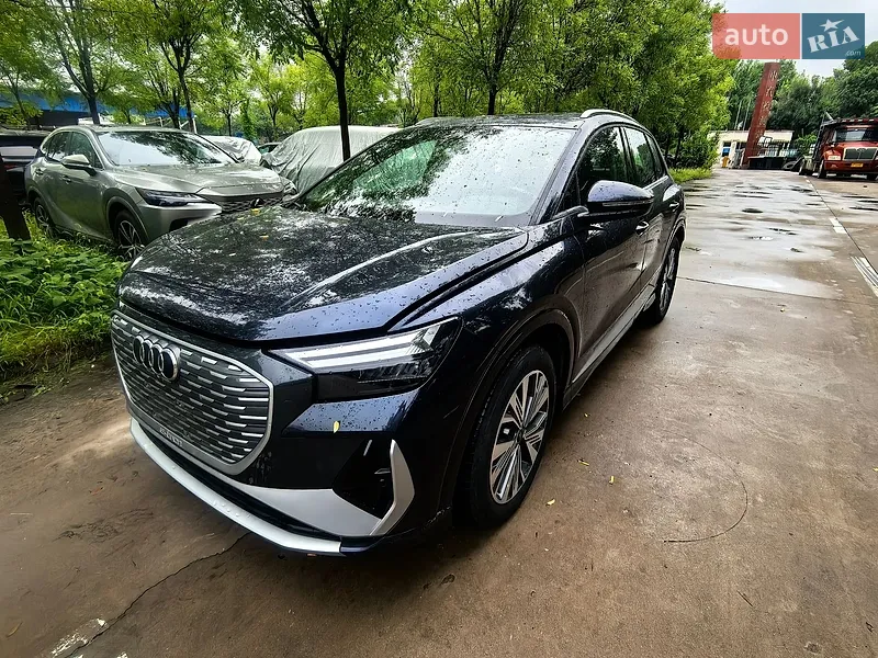 Audi Q4 e-tron 2024