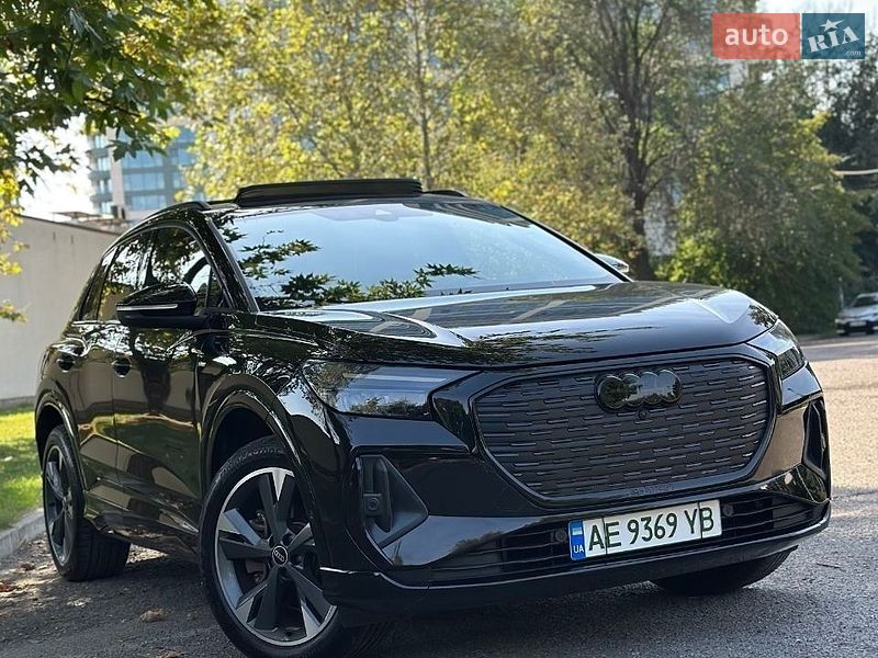 Внедорожник / Кроссовер Audi Q4 e-tron 2022 в Днепре