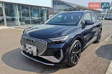 Audi Q4 e-tron  2023