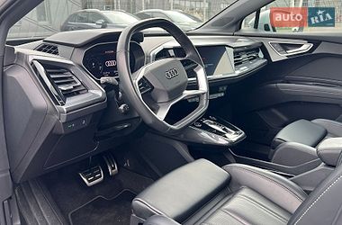 Внедорожник / Кроссовер Audi Q4 e-tron 2024 в Львове