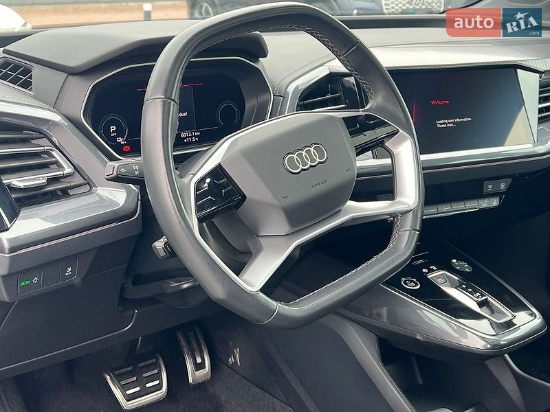Внедорожник / Кроссовер Audi Q4 e-tron 2024 в Львове