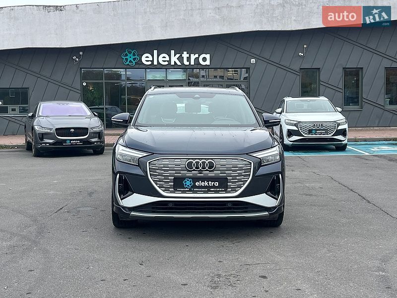 Внедорожник / Кроссовер Audi Q4 e-tron 2024 в Львове