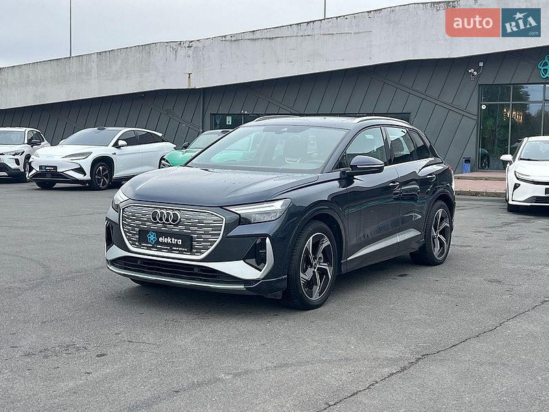 Внедорожник / Кроссовер Audi Q4 e-tron 2024 в Львове
