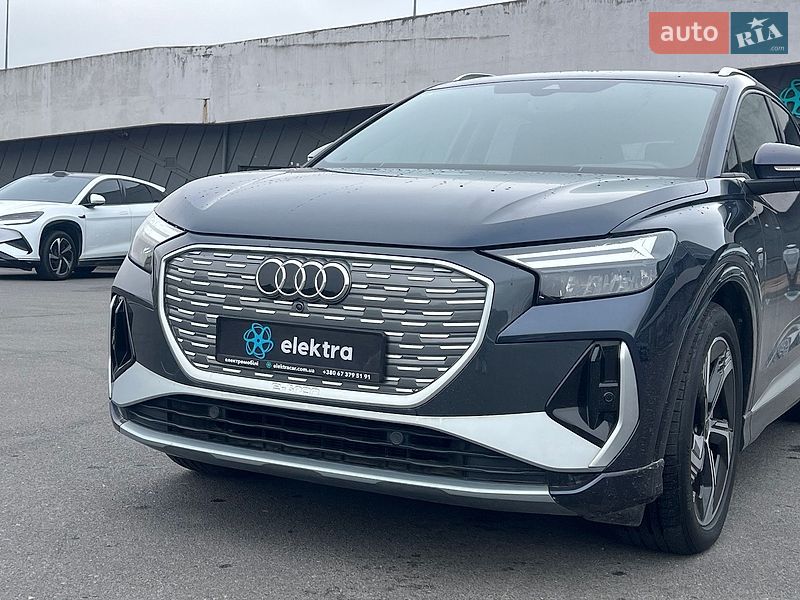 Внедорожник / Кроссовер Audi Q4 e-tron 2024 в Львове