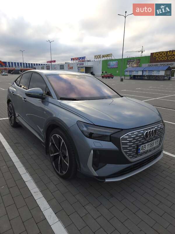 Легкові Audi Q4 Sportback e-tron