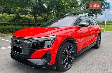 Audi Q5 e-tron  2022