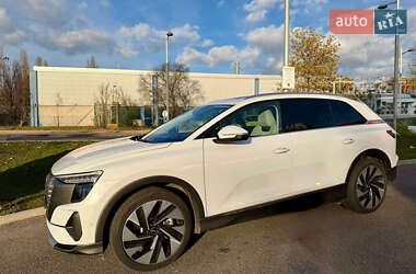 Audi Q5 e-tron  2022