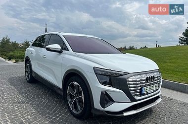 Audi Q5 e-tron  2022