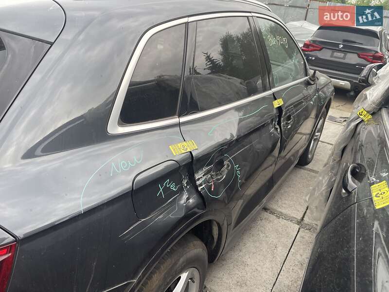 Позашляховик / Кросовер Audi Q5 2021 в Львові
