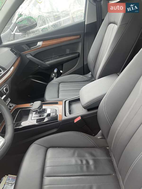 Позашляховик / Кросовер Audi Q5 2021 в Львові