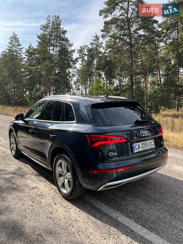Внедорожник / Кроссовер Audi Q5 2018 в Смеле