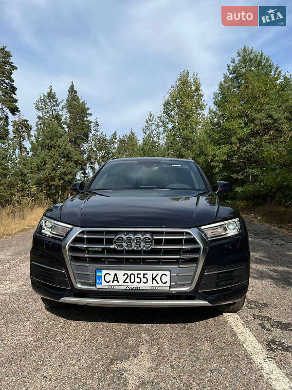 Внедорожник / Кроссовер Audi Q5 2018 в Смеле