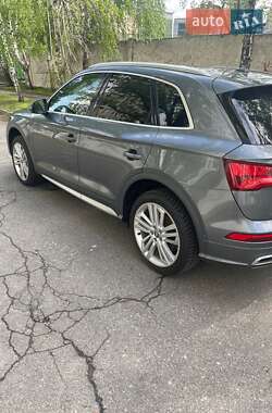Позашляховик / Кросовер Audi Q5 2017 в Києві
