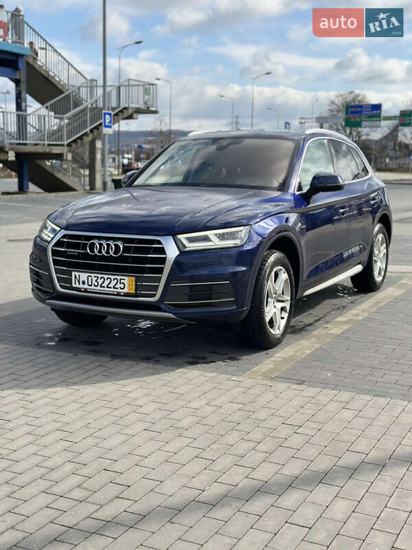 Внедорожник / Кроссовер Audi Q5 2017 в Львове
