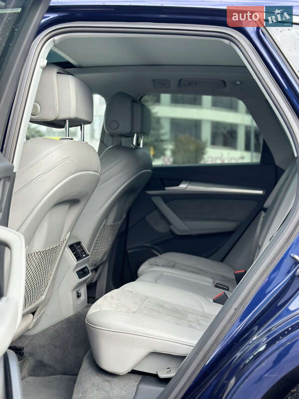 Внедорожник / Кроссовер Audi Q5 2017 в Львове