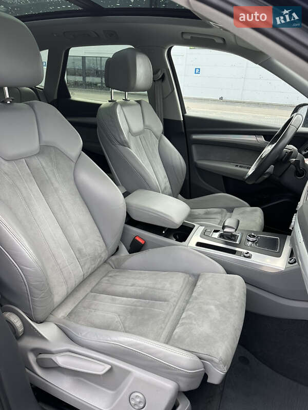 Внедорожник / Кроссовер Audi Q5 2017 в Львове