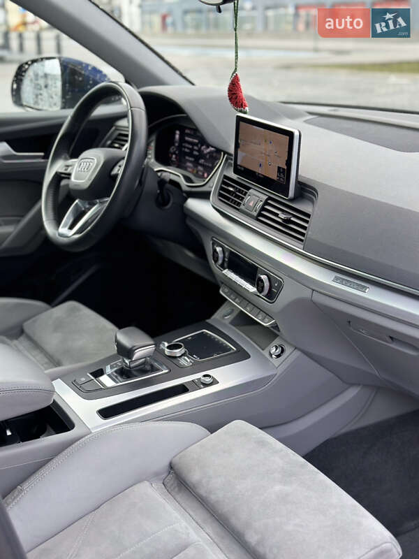 Внедорожник / Кроссовер Audi Q5 2017 в Львове