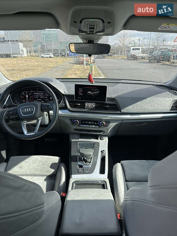 Внедорожник / Кроссовер Audi Q5 2017 в Львове