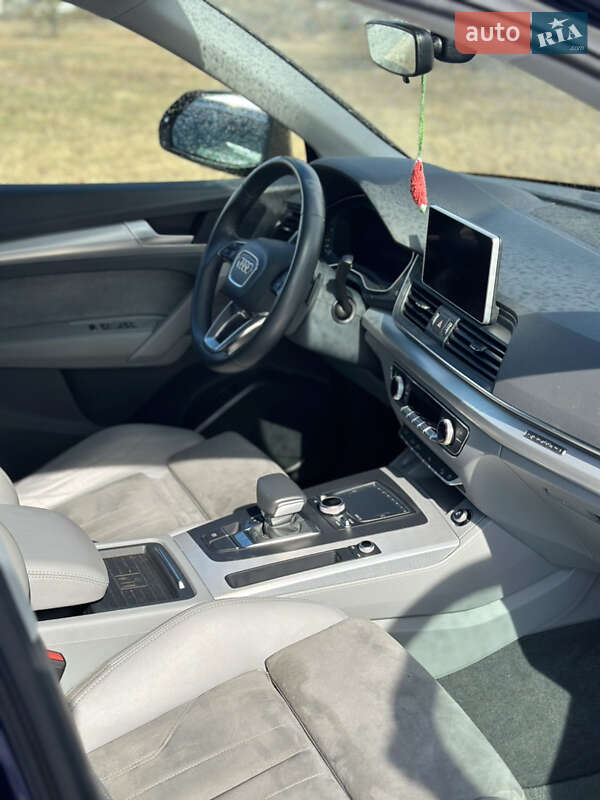 Внедорожник / Кроссовер Audi Q5 2017 в Львове