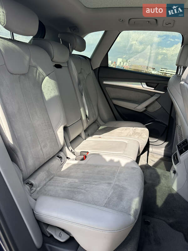Внедорожник / Кроссовер Audi Q5 2017 в Львове