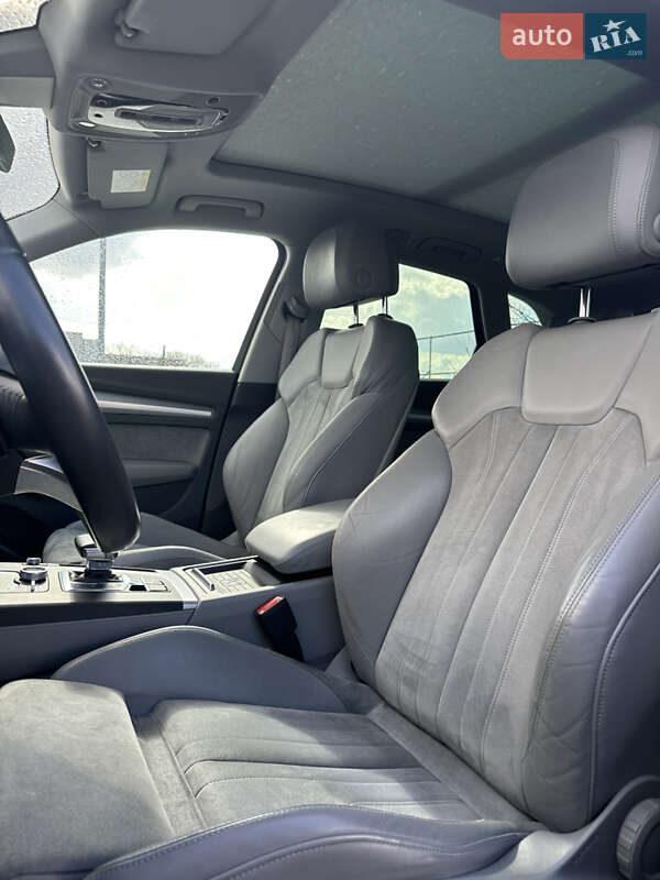 Внедорожник / Кроссовер Audi Q5 2017 в Львове