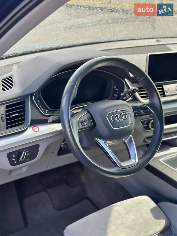 Внедорожник / Кроссовер Audi Q5 2017 в Львове