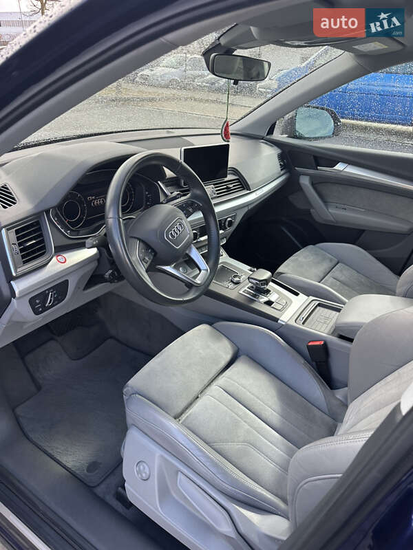 Внедорожник / Кроссовер Audi Q5 2017 в Львове