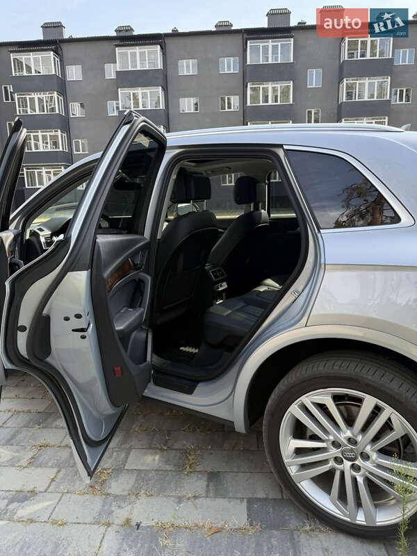 Позашляховик / Кросовер Audi Q5 2018 в Охтирці